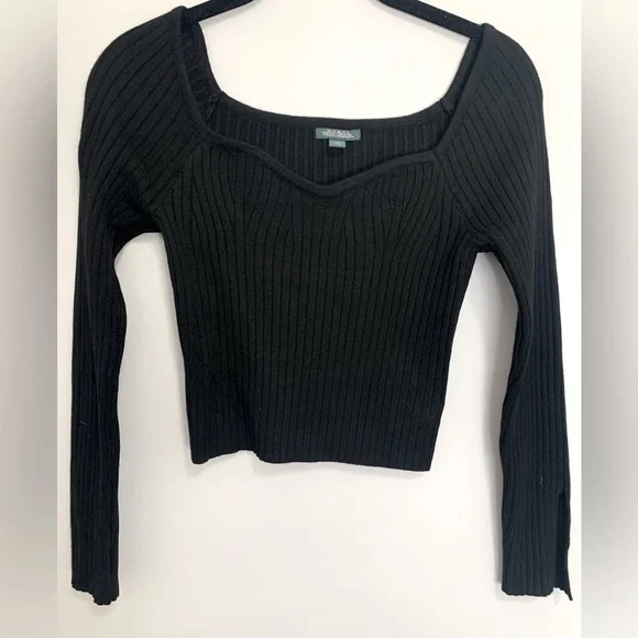 Cropped fitted black sweater. Women’s size XS. NWOT - Picture 2 of 5